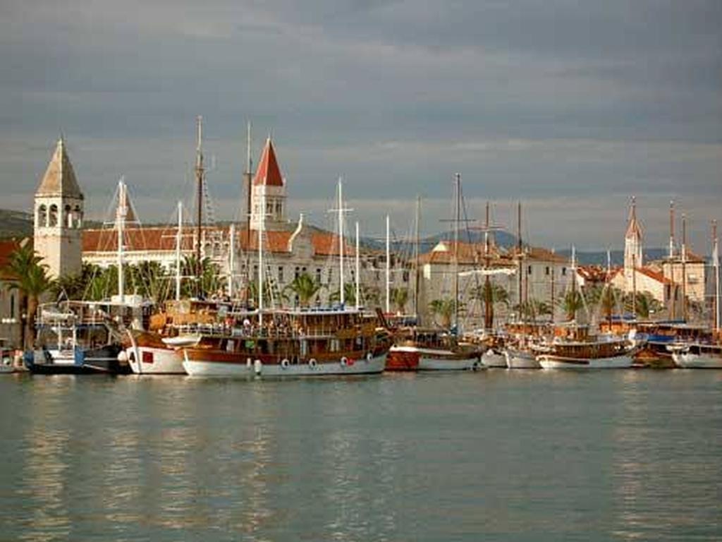 Apartments Belas Trogir Extérieur photo